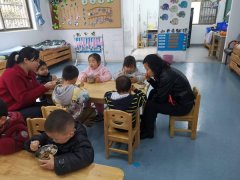 脸上弥漫着幸福